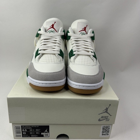 Nike Shoes Air Jordan 4 Retro SP x Nike SB “Pine Green” 2024 - Picture 2 of 5